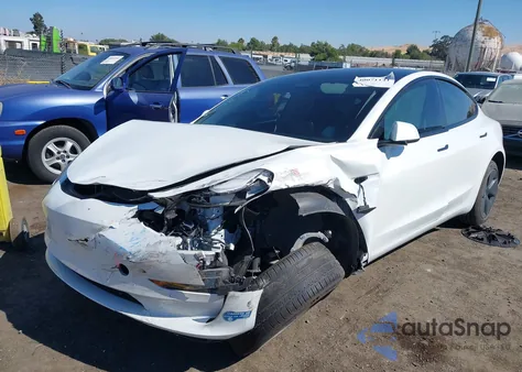 2021 Tesla Model 3 Standard Range Plus Rear-Wheel Drive from USA, damaged, VIN 5YJ3E1EA5MF986414